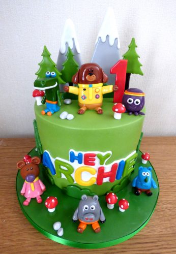 hey-duggee-friends-birthday-cake