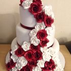 3-tier-cascading-roses-wedding-cake