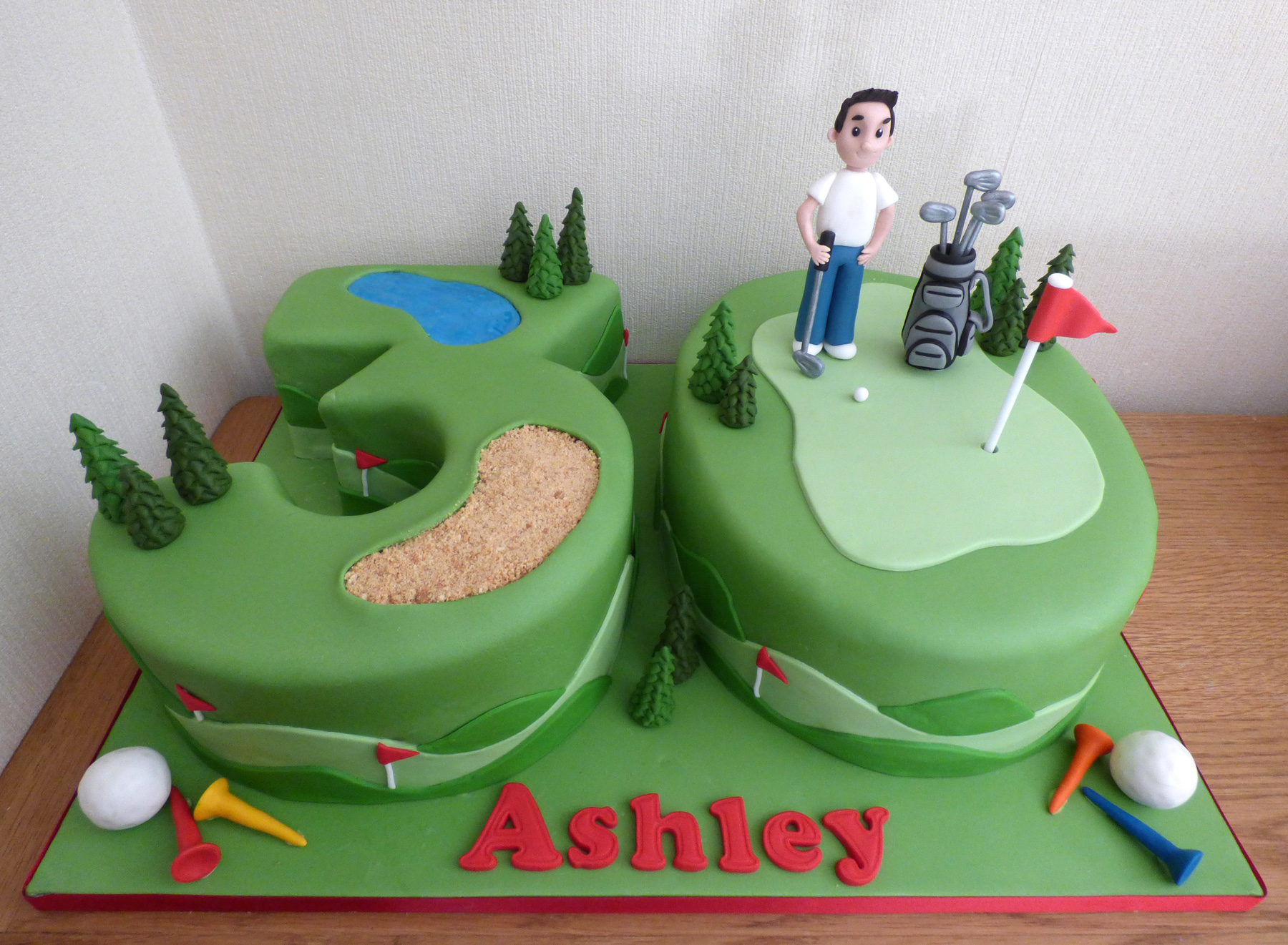 30th Birthday Golf Themed Cake | Susie's Cakes