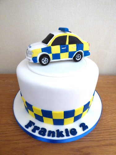 childrens-police-car-themed-birthday-cake