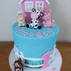 cute-farm-yard-birthday-cake