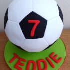 simple-football-birthday-cake