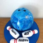 ten-pin-bowling-ball-and-pins-birthday-cake