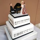 2-tier-musician-themed-wedding-cake-piano-cello