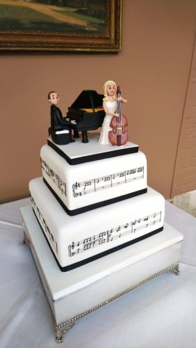 2-tier-musician-themed-wedding-cake-piano-cello