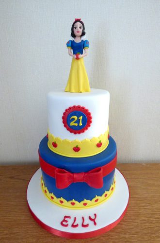 2-tier-snow-white-inspired-birthday-cake