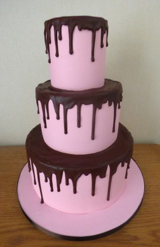 3-tier-chocolate-drip-cake