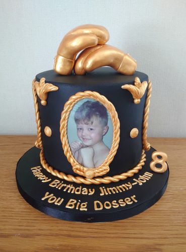 black-and-gold-tyson-fury-inspired-boxing-birthday-cake