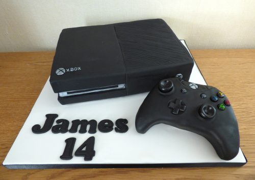 black-xbox-one-with-controller-birthday-cake