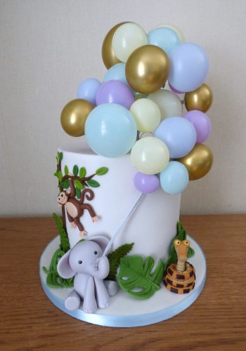 cute-jungle-animals-balloons-birthday-cake