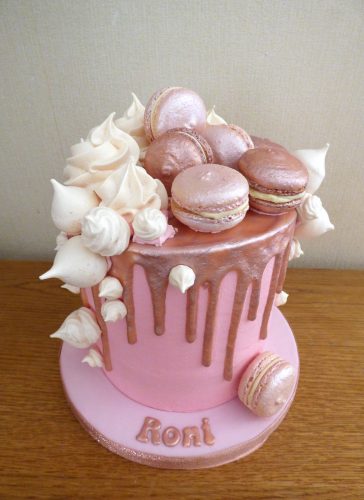 pink-and-rose-gold-chocolate-drip-cake-meringues-and-macarons